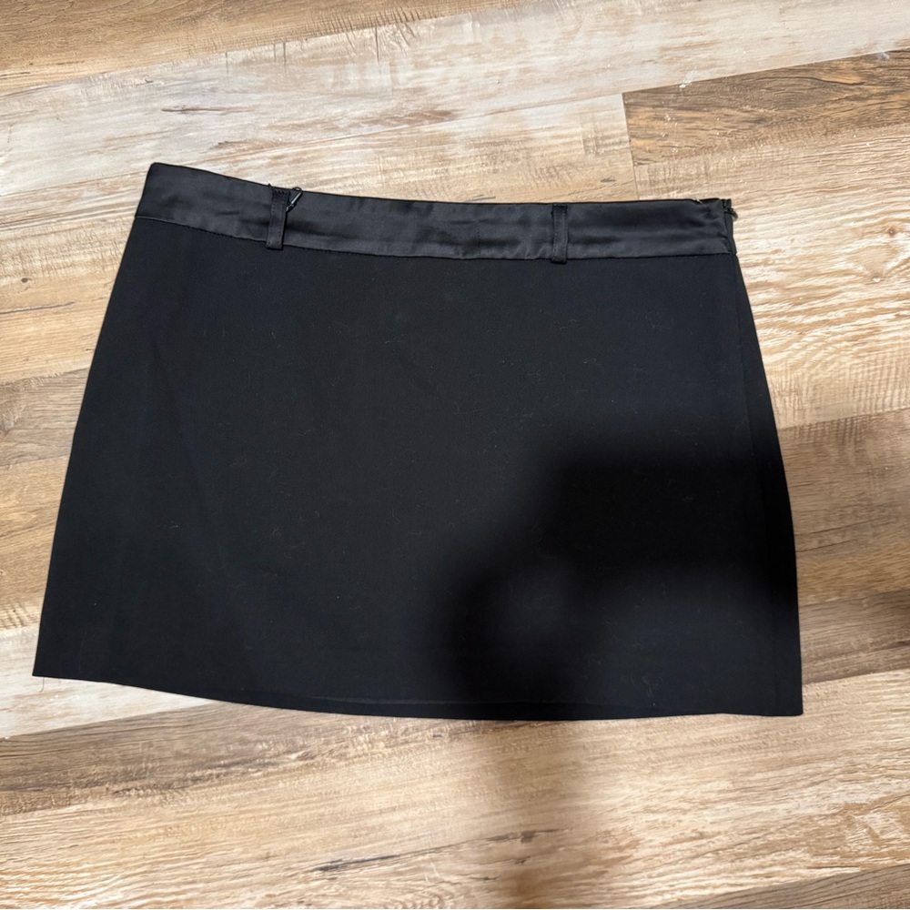 Zara NWT Black Mini Skirt Women’s Medium Silk-Waistband High-Waist